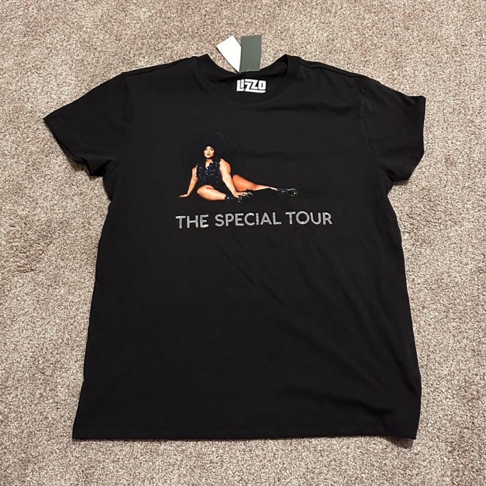 Lizzo Black Graphic Tee - The Special Tour